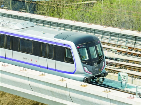 今天上午10时15分,济南地铁“三线齐发”,东西向交通大动脉全面贯通 记者 白鑫燚 张效嘉 摄